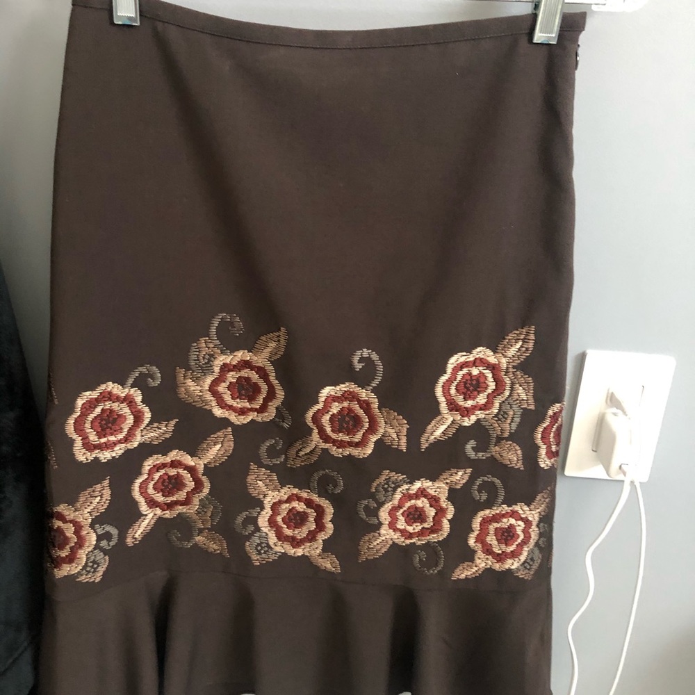 Ann Taylor LOFT brown skirt. SZ 0